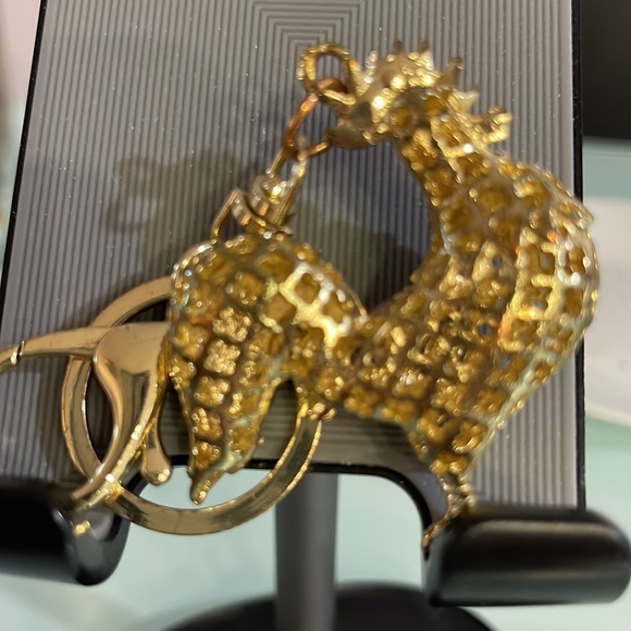 NWOT- Gorgeous Rhinestones Key Chain Holder - Picture 3 of 4